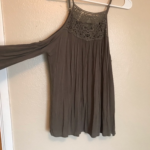 Olive green tank with sleeves - Picture 3 of 5